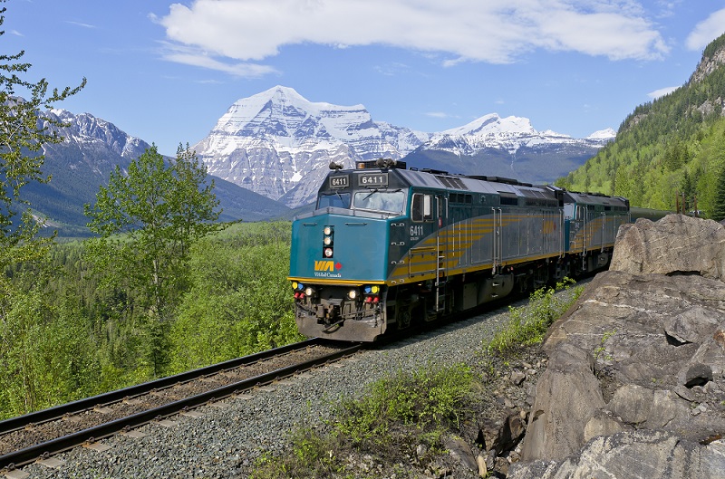 train travel from vancouver bc to toronto