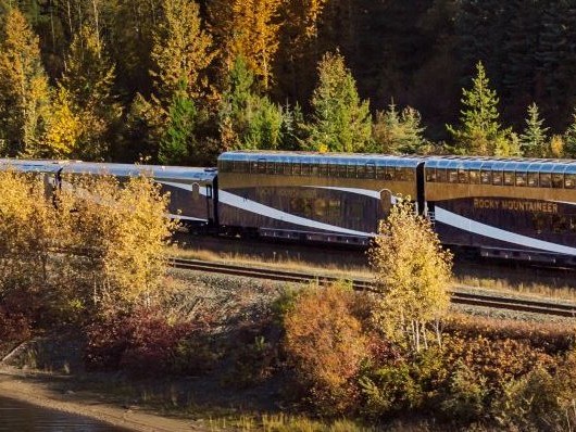 canadian train trip through the rockies